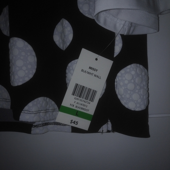 Ladies Top - Picture 3 of 4